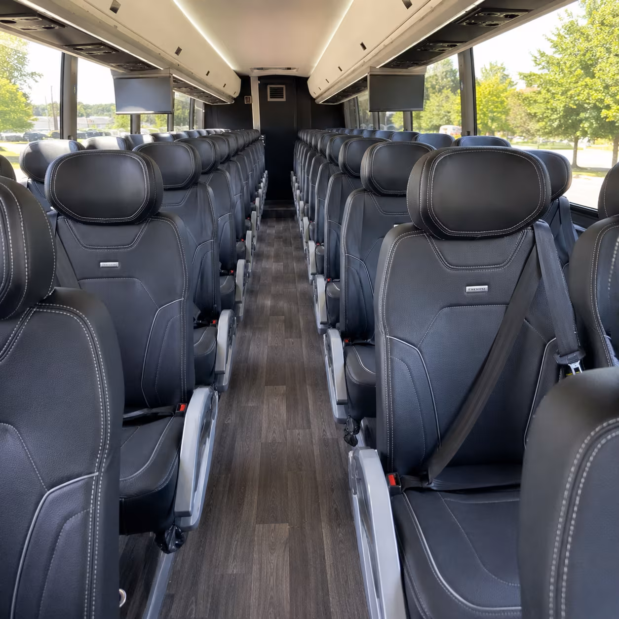 charter buses to white river amphitheatre concerts skip the traffic and the parking scramble